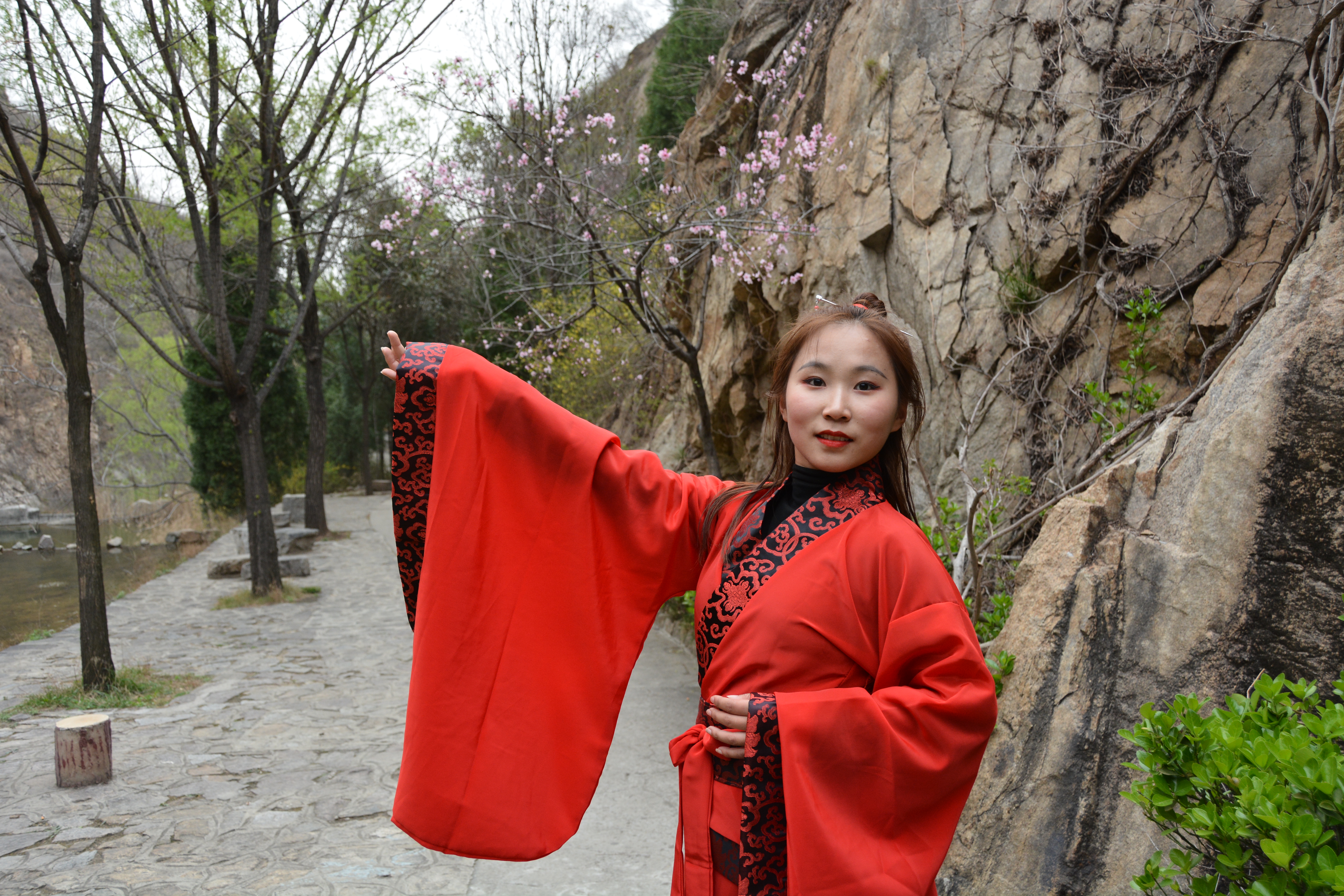 娘娘山景区2021向广大游客发出邀请~体验不一样的观瀑赏花节