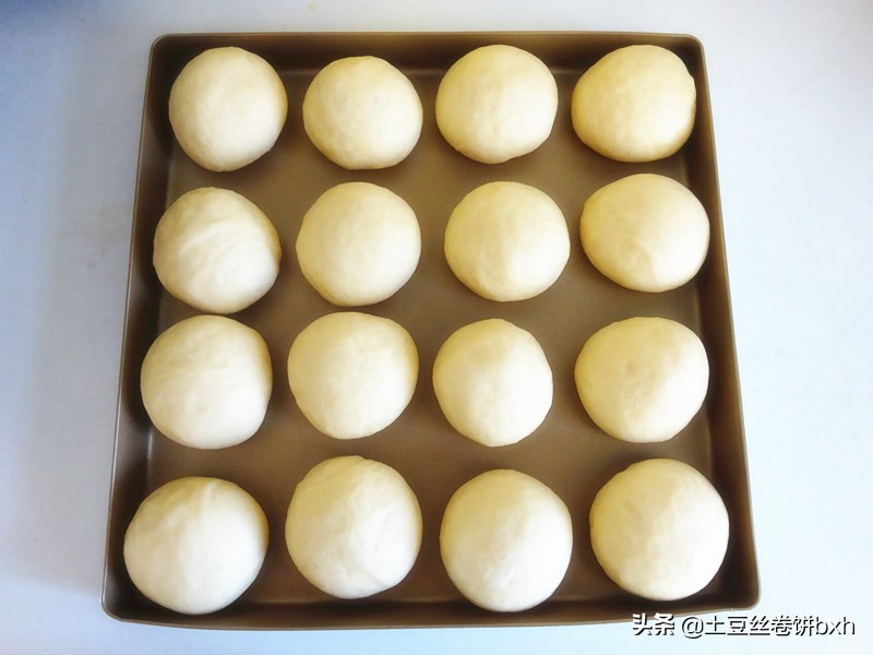 奶味十足的軟麵包，像做饅頭一樣簡單，不需要造型，越吃越愛