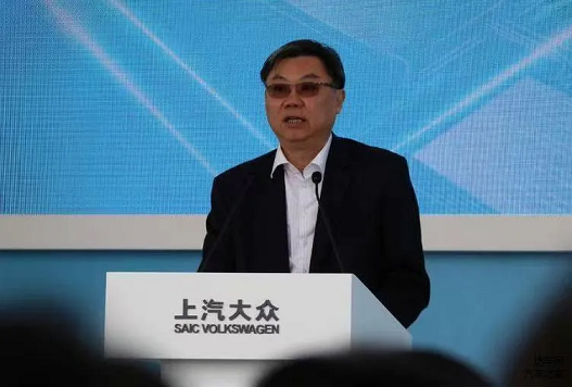 上汽拒绝华为，是传统车企最后的倔强？任正非能打消车企顾虑吗？