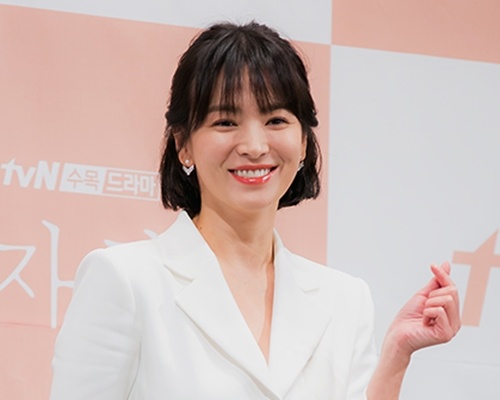 双宋再次被爆出离婚真相，没开撕都是宋慧乔隐忍，宋仲基太过分了