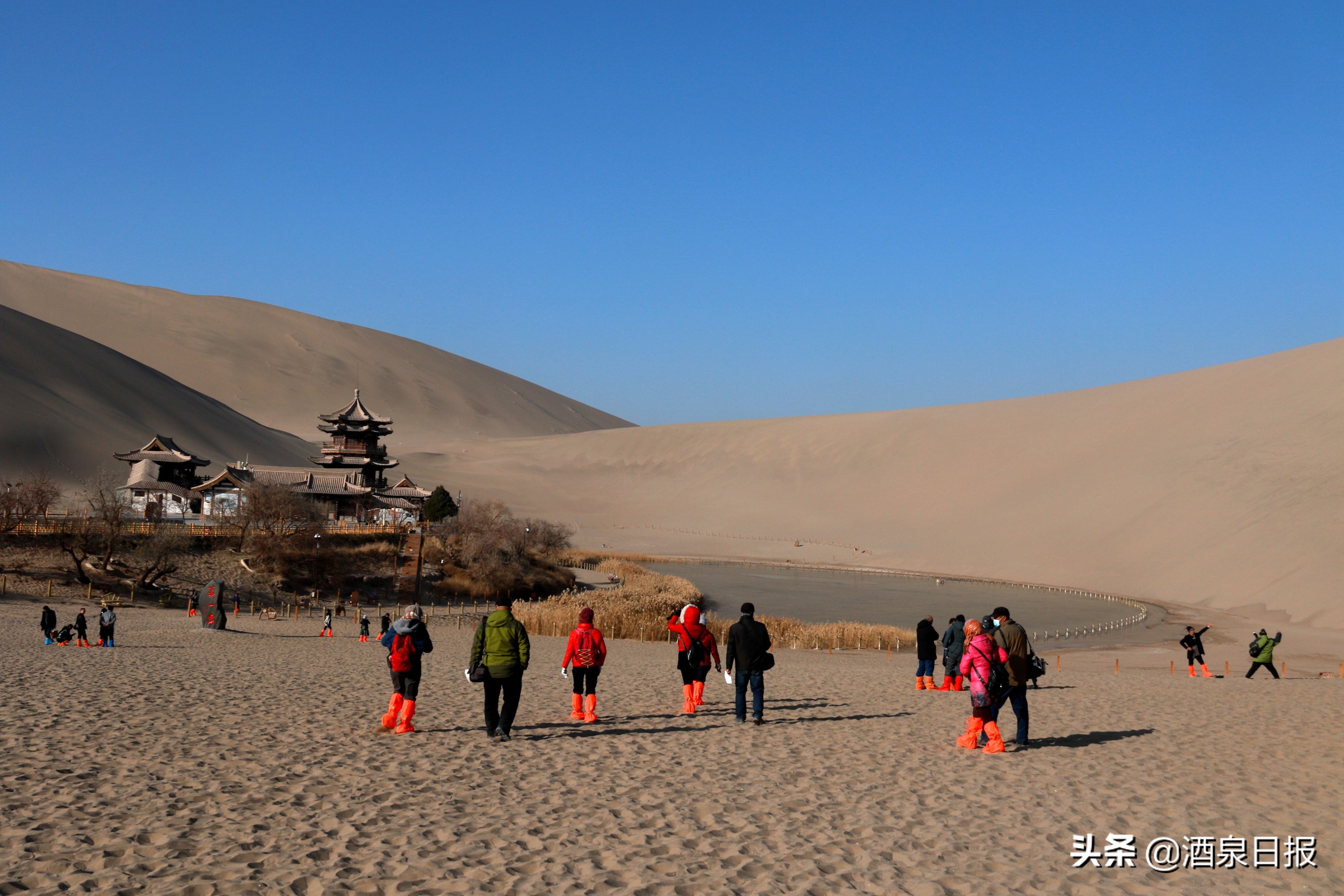 敦煌旅游旺季时间是几月_敦煌旅游旺季时间是几月几号