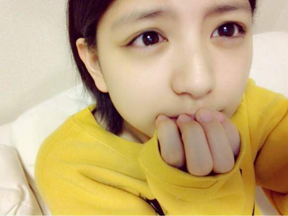日本萌系美少女坂元叶月图片