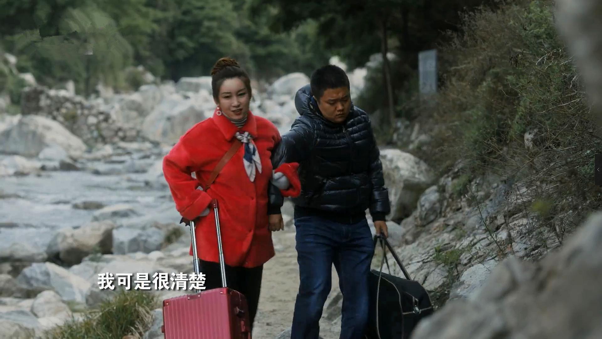 《装台》42岁秦海璐与90后男孩演情侣，这样的爱