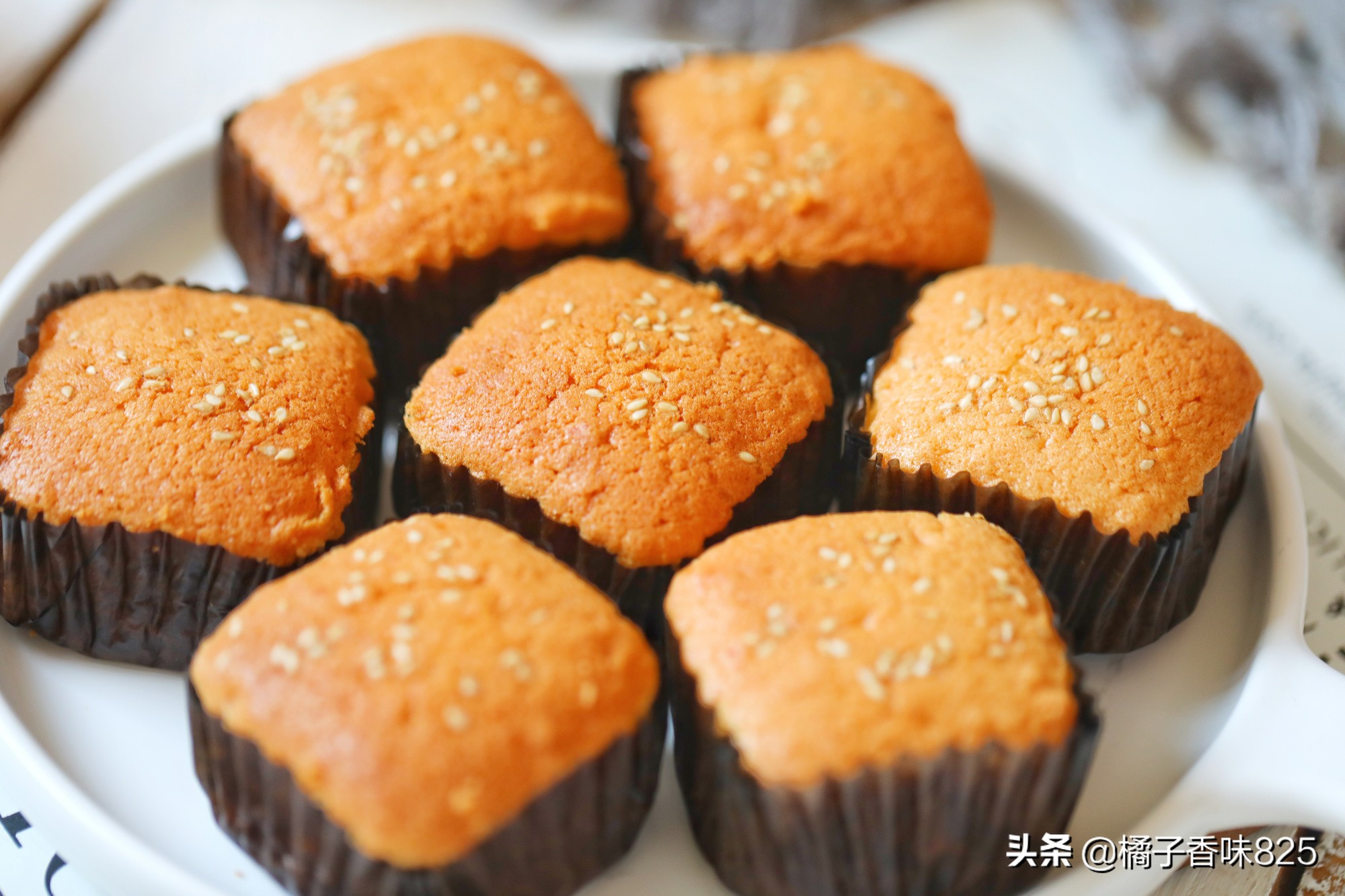 脆皮小蛋糕，不用一滴水，外酥里嫩甜而不膩，兒子每次上學必備