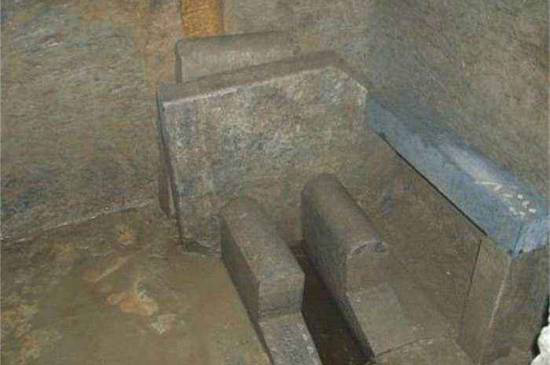 从土坑到马桶，古代贵族是怎么如厕的？走进古代厕所的发展史