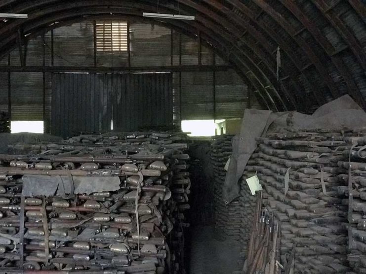 非洲国家库存二战原装卡宾枪返销美国，每支售