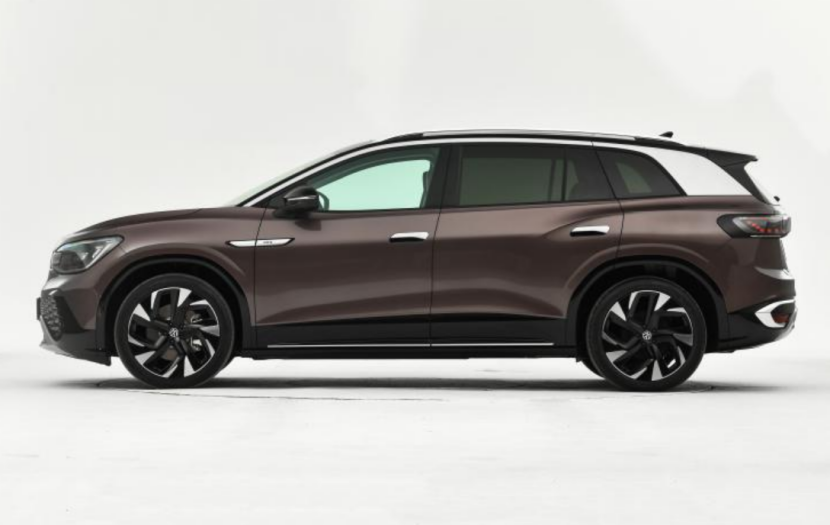 全新国产奔驰C级下线；东风公司迎来第5200万辆汽车下线