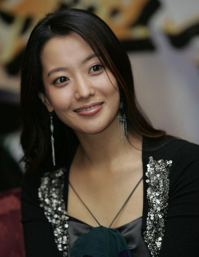 嫁入豪门后要生三胞胎，“韩国第一美女”金喜