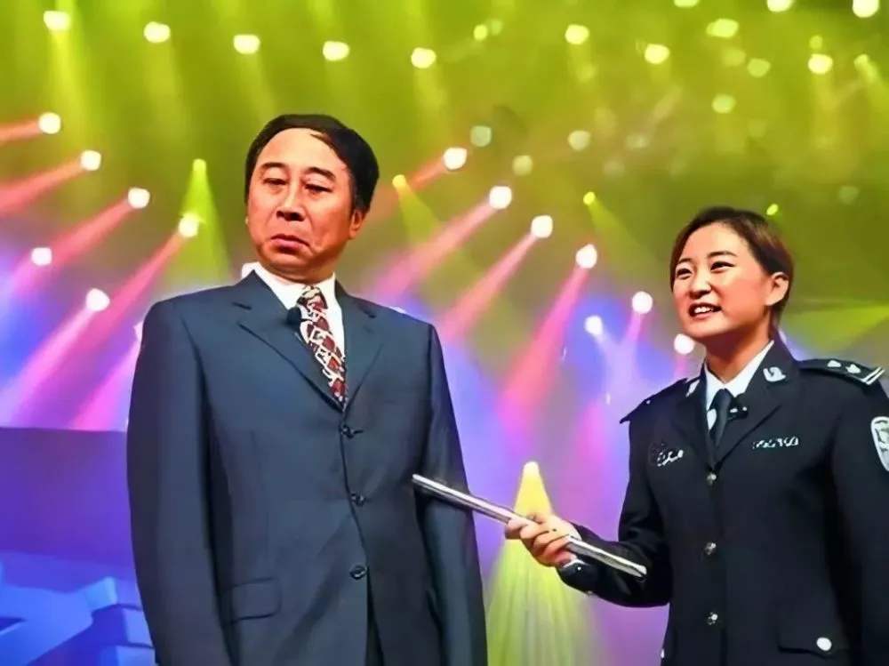 “寒门孝女”贾玲的成名秘史，和她背后的4位重要人物