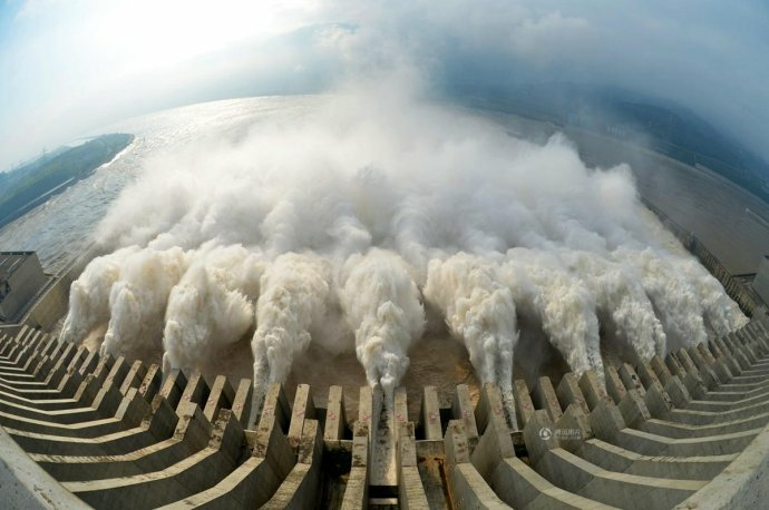 国之重器 : 三峡工程赋