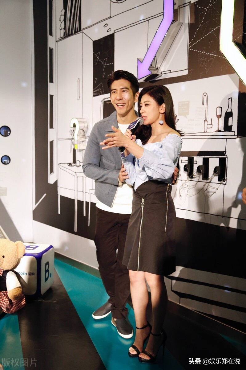 贾静雯晒女儿近照，4岁Bo妞长发披肩，颜值超过咘咘