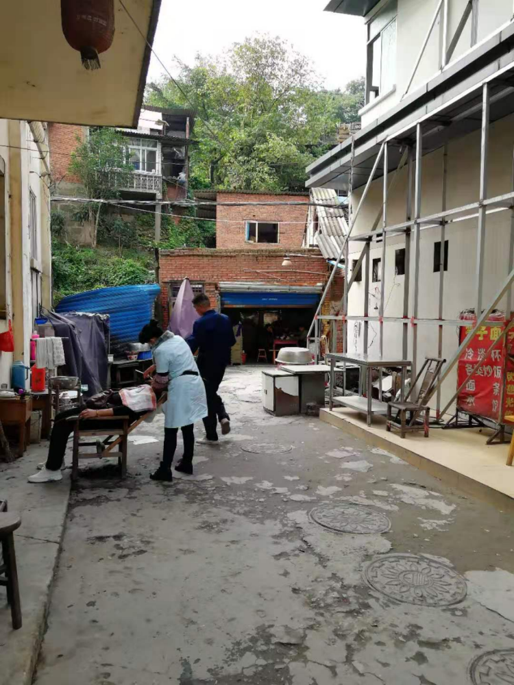 男子吃霸王餐杀害劝阻者案将开庭，死者家属索赔80万，警方侦办期间发现被告涉另外一起故意伤害案