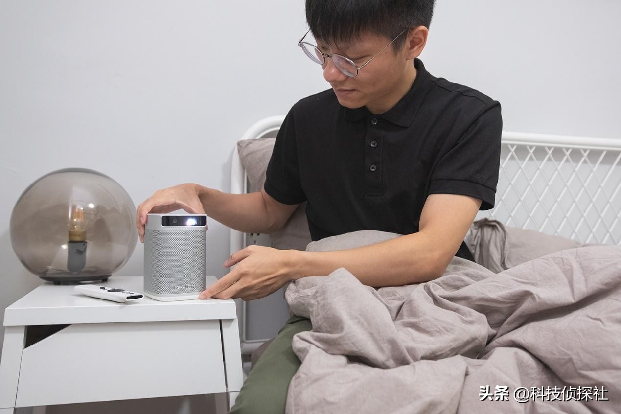 Besides see a movie, intelligent measuring projector still can play so