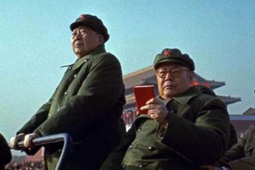 1976年，叶剑英：南京军区指挥得动吗？许：司令