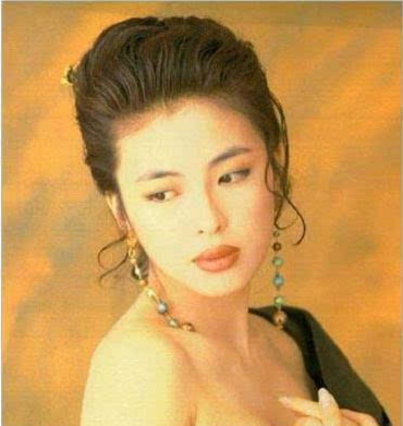 The security of female star should outside bag: Ou Yangna graceful airport is felt first, 10 big female stars are annoyed by the gender