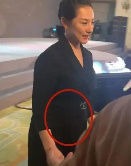 刘璇产后被嘲：肚子像是还有一个，网友：这才