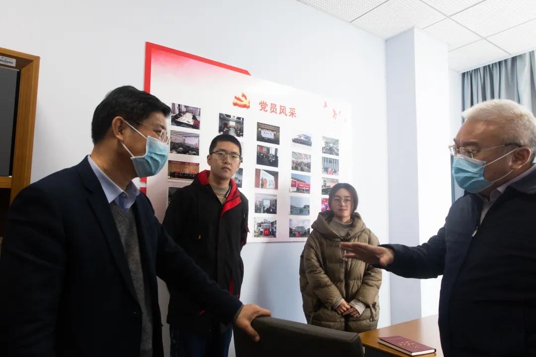 省教育厅党委副书记干武东一行今日考察温州肯恩大学