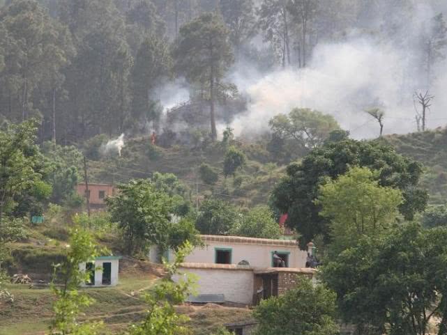 巴铁再次遭遇腹背受敌，多批巡逻队遇袭现场血
