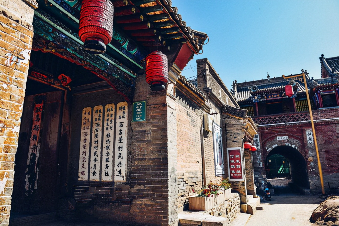中国历史文化名镇，集四大文化奇观为一体，门票120元被嫌贵