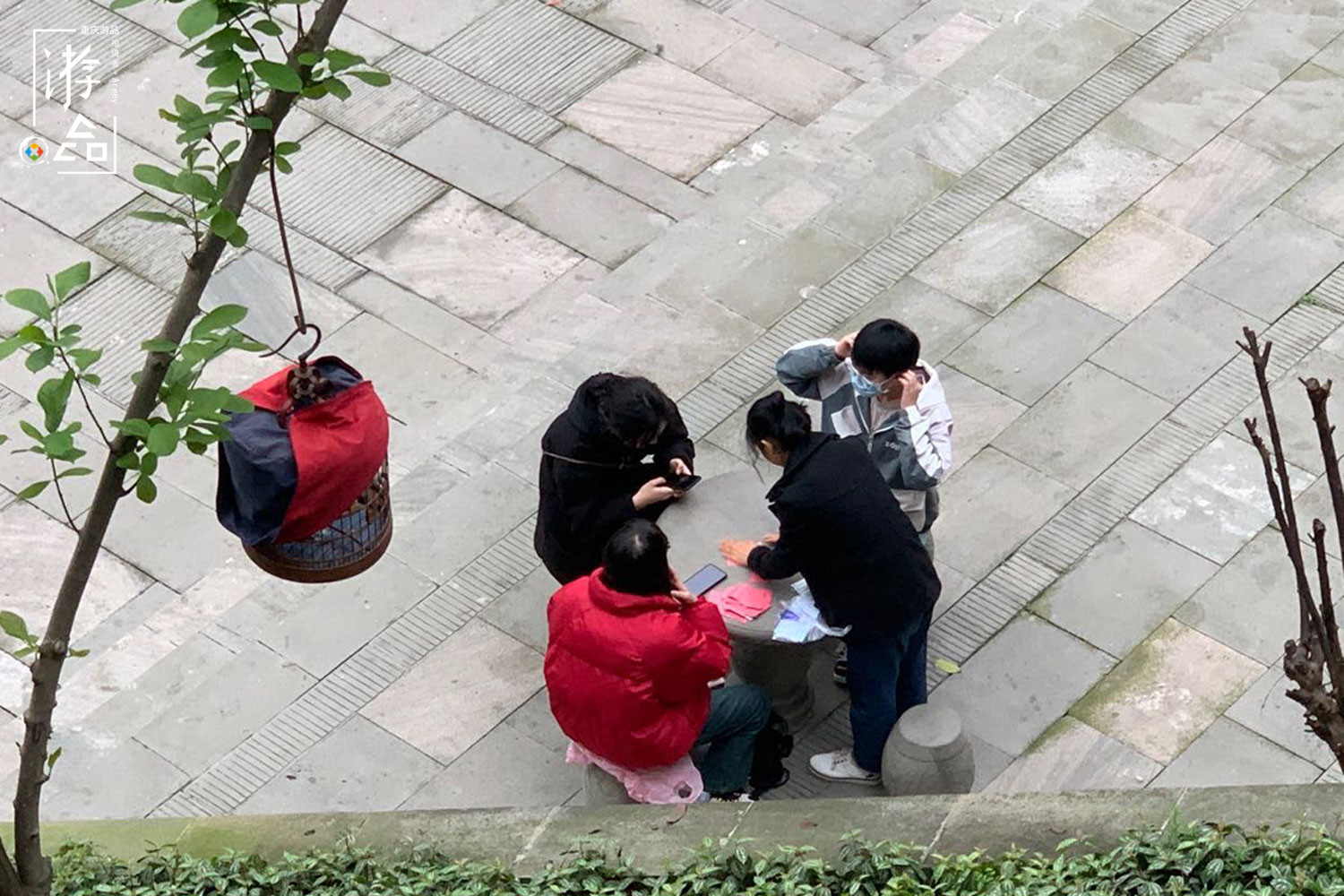 重庆方言紧到说：不至于三个字，可以表达反对，还能扑灭怒火