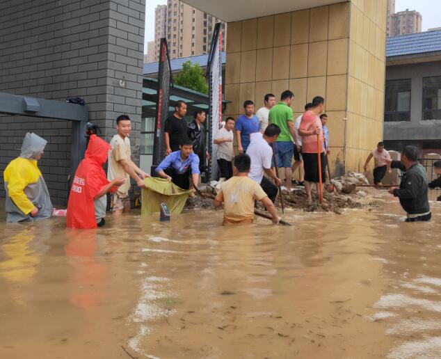 郑州市白沙镇白坟幸福家园：抗灾自救保家园