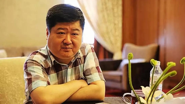 最“狡猾”的前首富：“东躲西藏”六年后，又在北京开店了