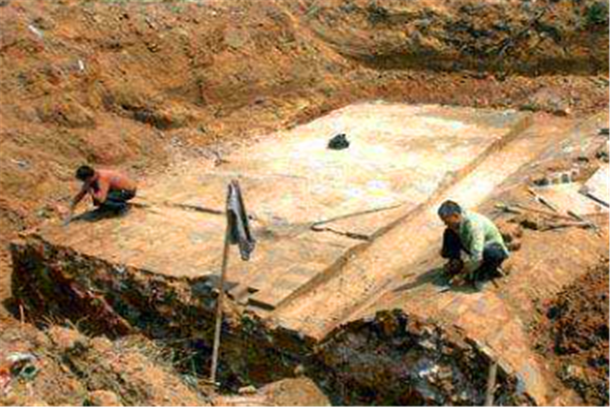 76年江苏古墓出土青瓷国宝，被禁止出境，专家：和周处杀蛟有关
