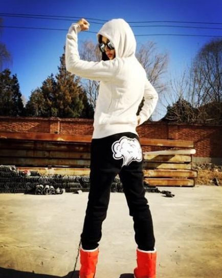 赚钱爱情两不误的郑恺：迎娶芳华女主，公司成