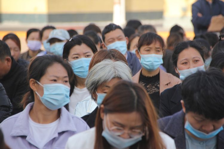 “清华馒头神”来邯郸临漳四中作励志报告，他是农民，逆袭成学霸