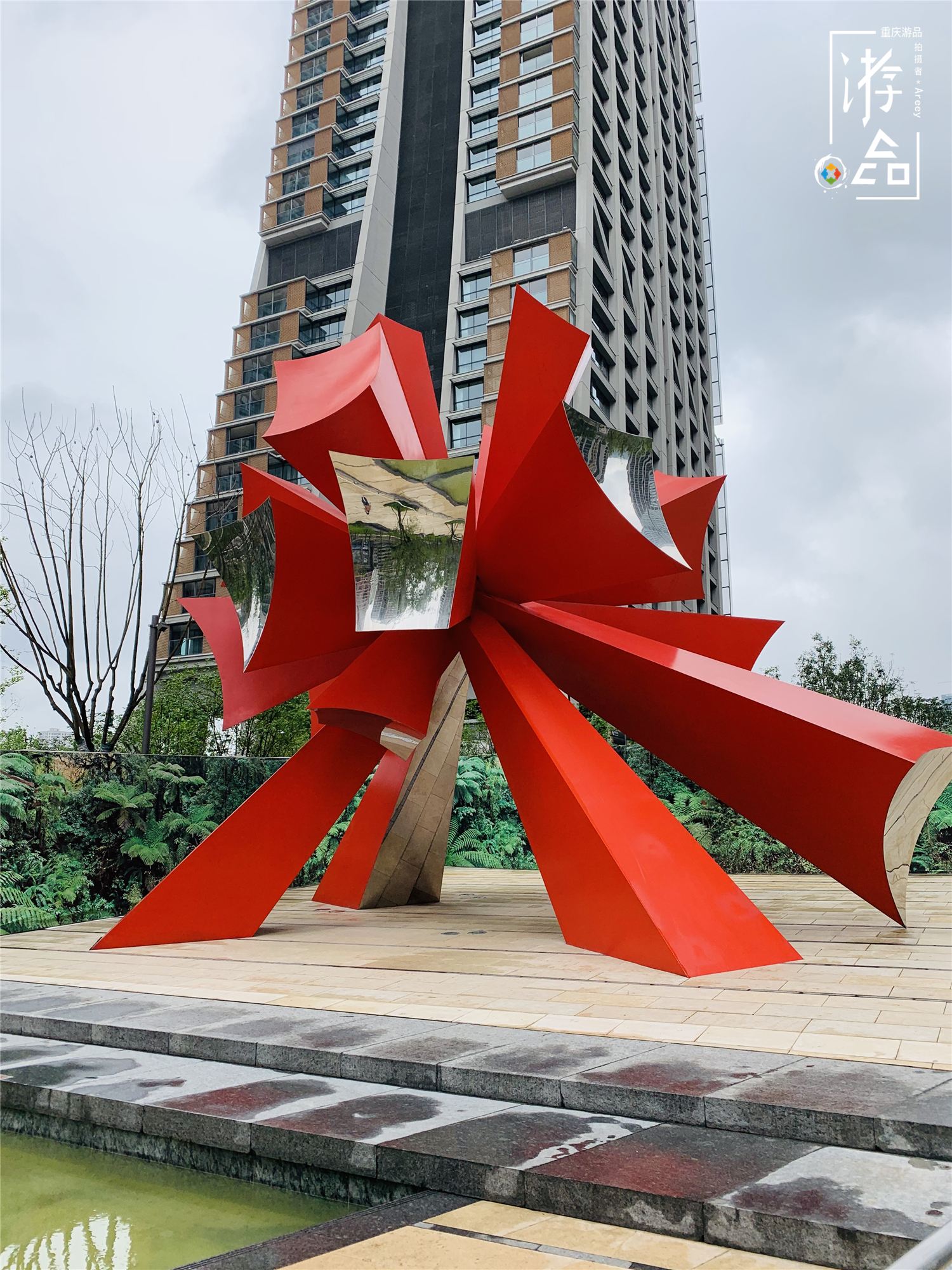 重庆来福士的山城花园，超脱现代的未来感，看两江四岸的最佳地点