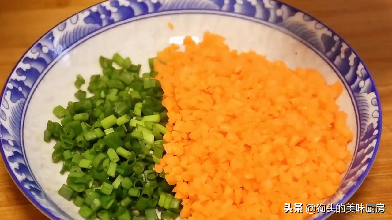 土豆不要炒著吃了，教你一個新吃法，簡單美味，上桌全家都愛吃