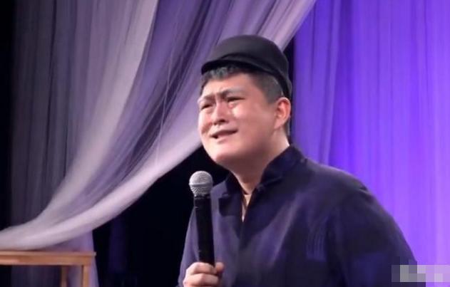 赵本山儿子带妆模仿亲爹！网友：别人是模仿，你是传承
