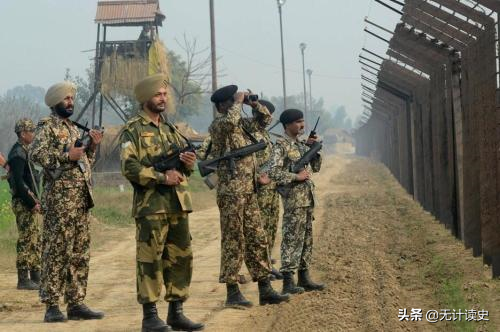 巴基斯坦打到印军指挥部300米处，印军用人肉炸