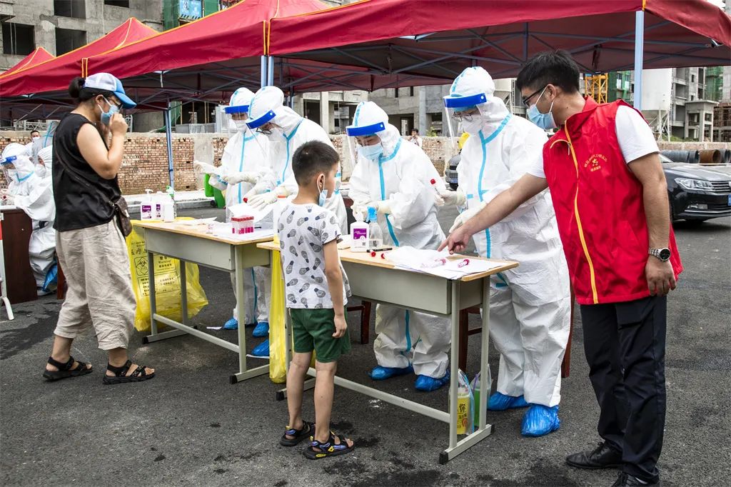 河南睢县：战“疫”一线那抹耀眼的“志愿红”