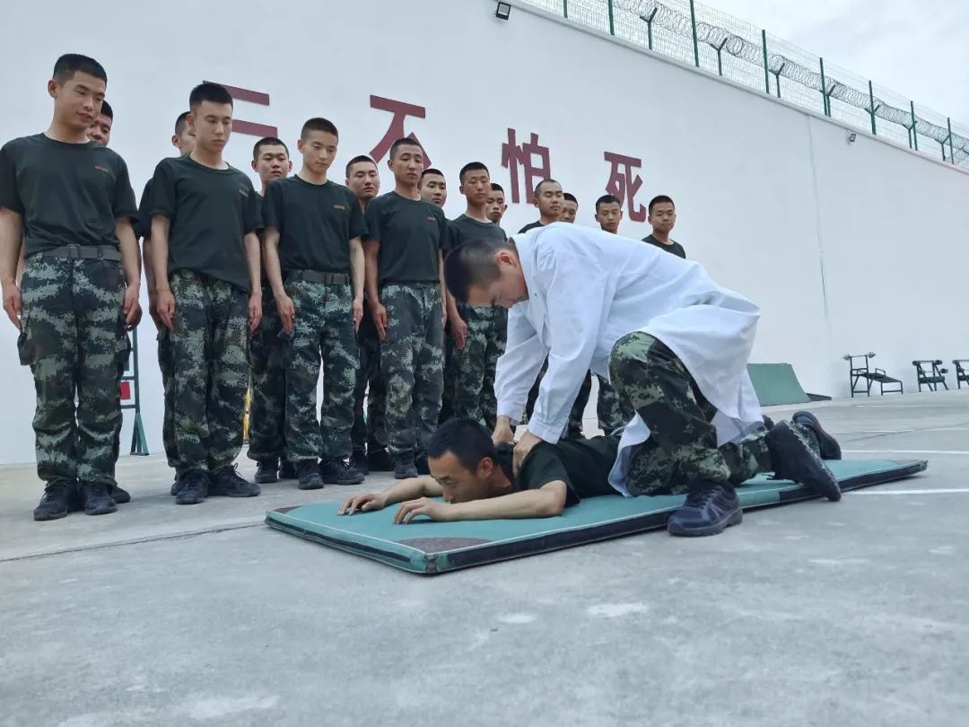 侯<a href=http://www.cngansu.cn/news/ target=_blank class=infotextkey></a>ܶ¤֧ӣߡ һܶԱ