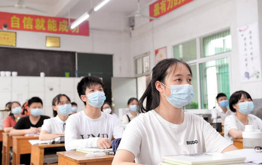 复读可以努力到什么程度，复读的那些辛酸，学姐含泪讲述经历