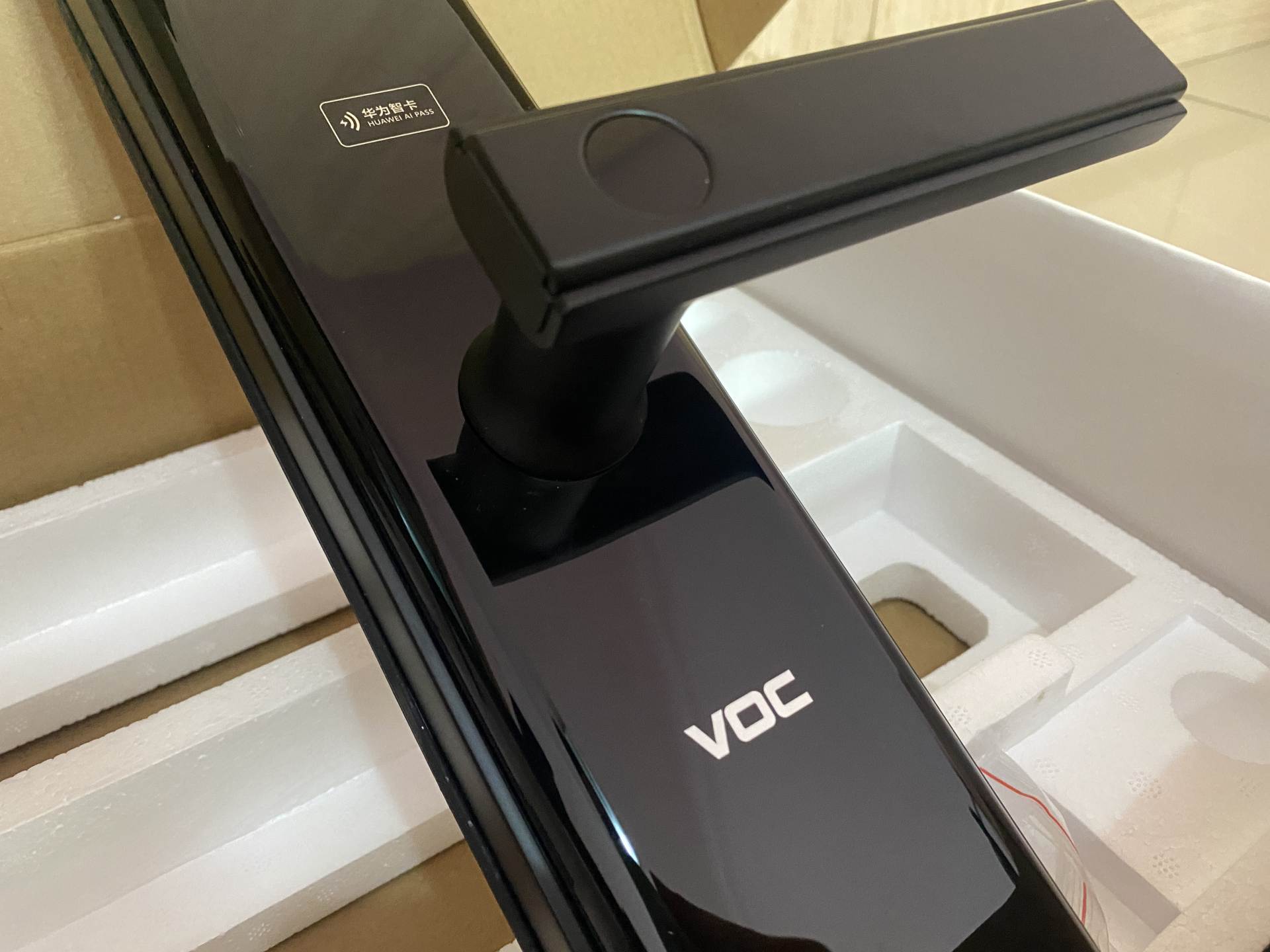 华为智选VOC智能门锁S体验：指纹锁手机一碰解锁，回家更方便
