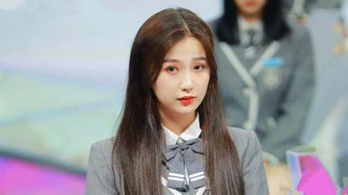 虞书欣真的火了！人气赶超师姐，提前预定C位出