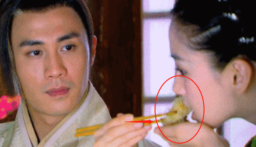 《奔跑吧8》吃面条，导演给baby特写镜头，是不是