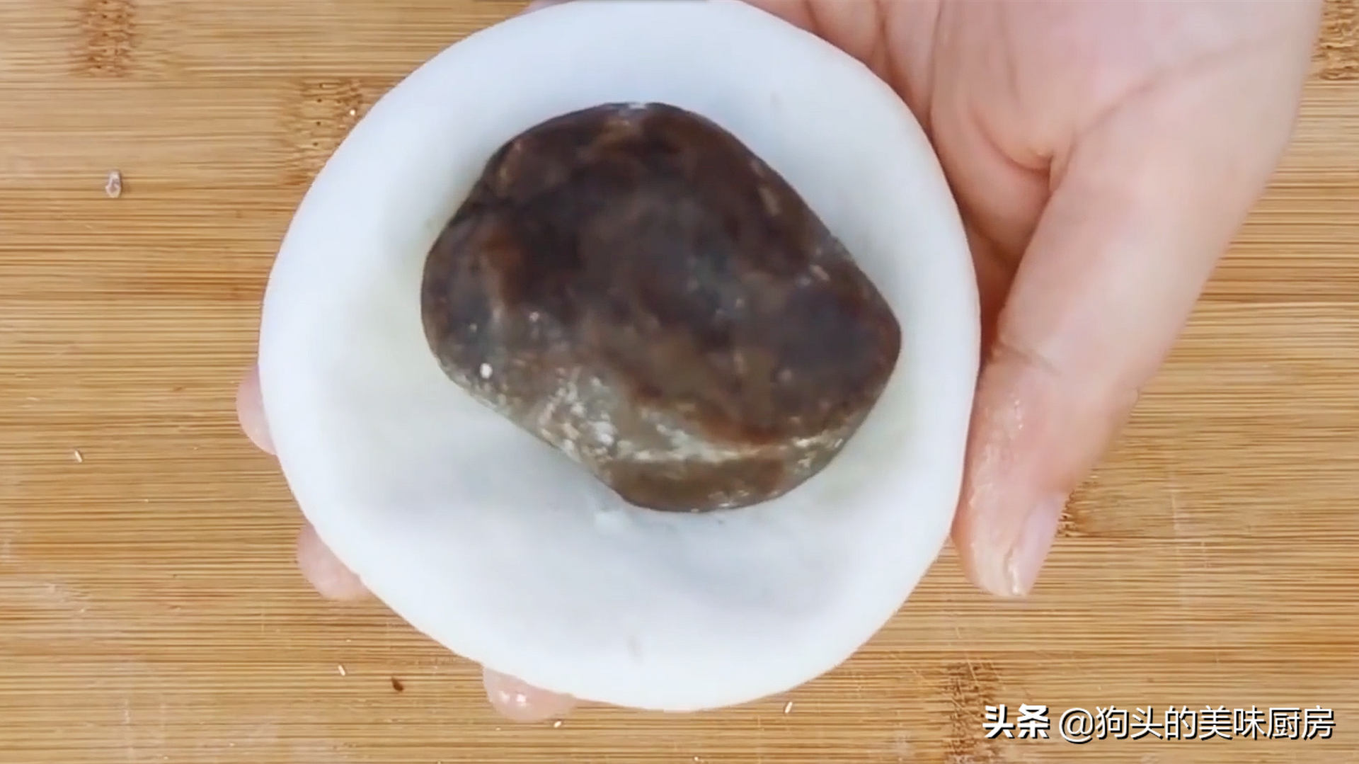 愛吃糯米粉的不要錯過，學會這樣做，外酥裡糯，香甜不粘牙