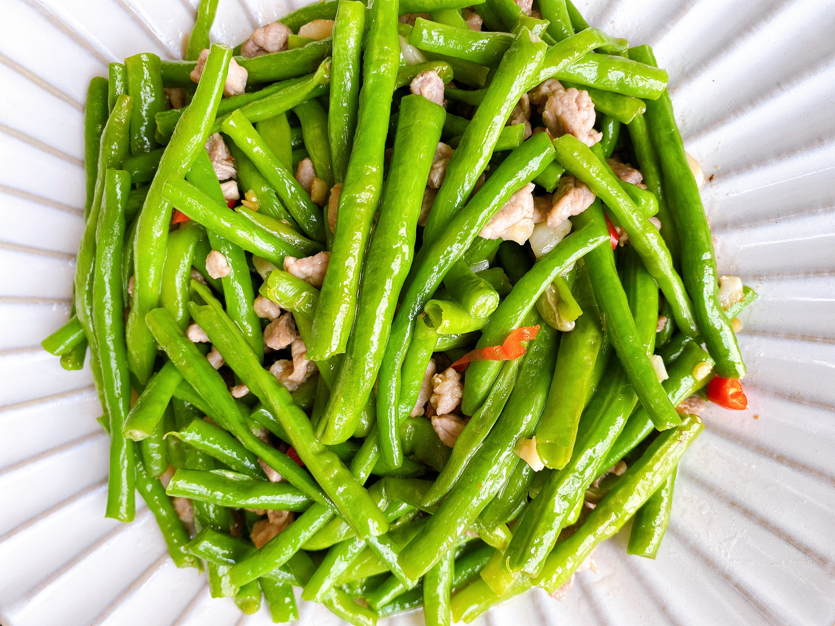 大厨教我的爆炒豆角，怪不得自己做得不好吃，原来是少了关键2步