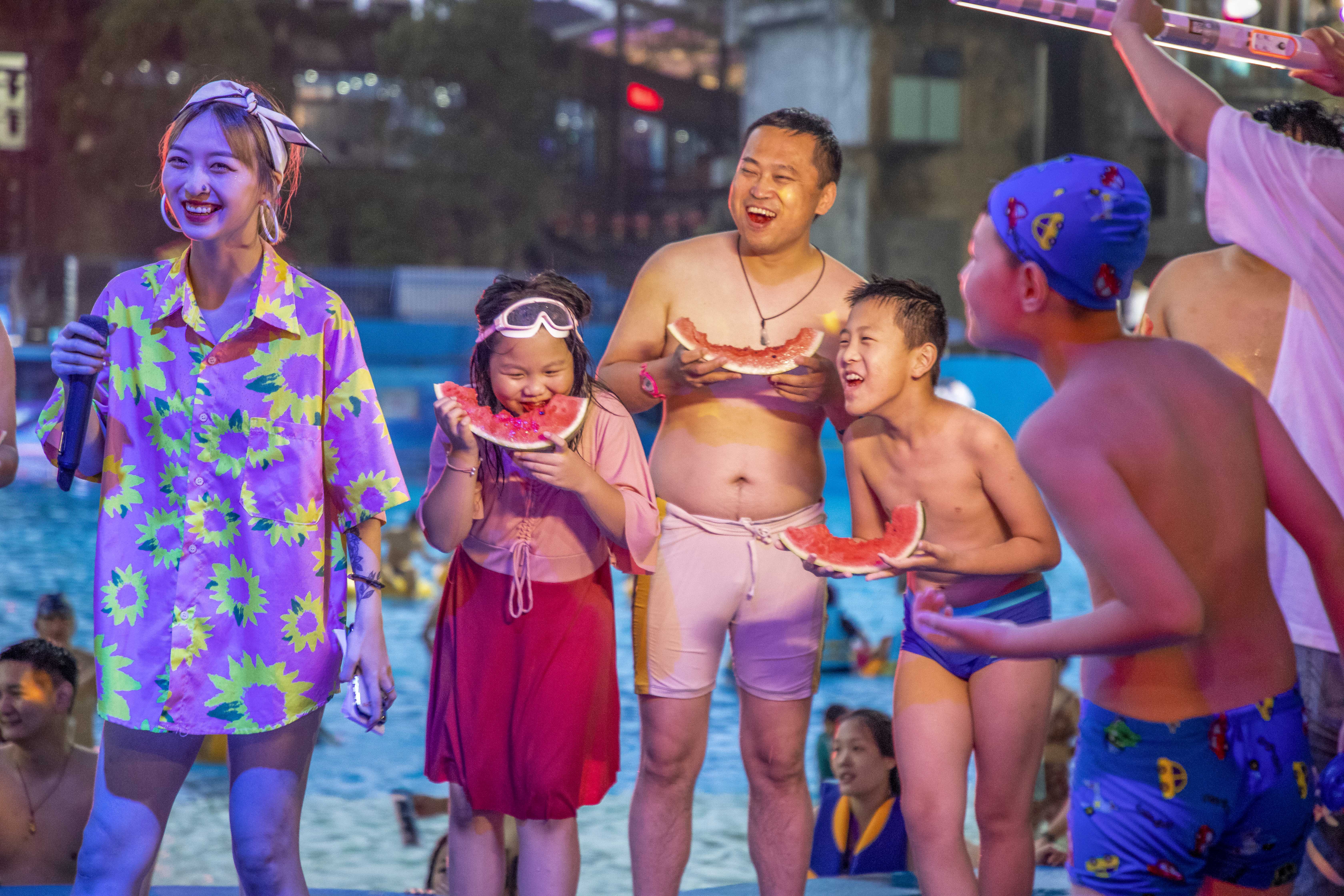 杭州夏季哪里可以避暑？去浪浪浪水乐园来一场水上蹦迪狂欢吧