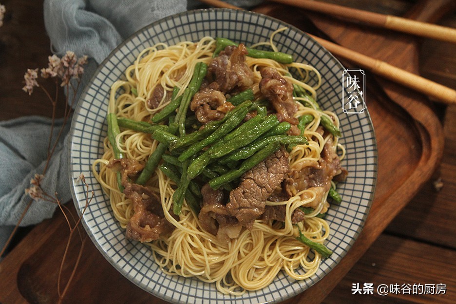 在家怎么做炒面才好吃？尝试这个做法，不粘不坨，味美又好吃