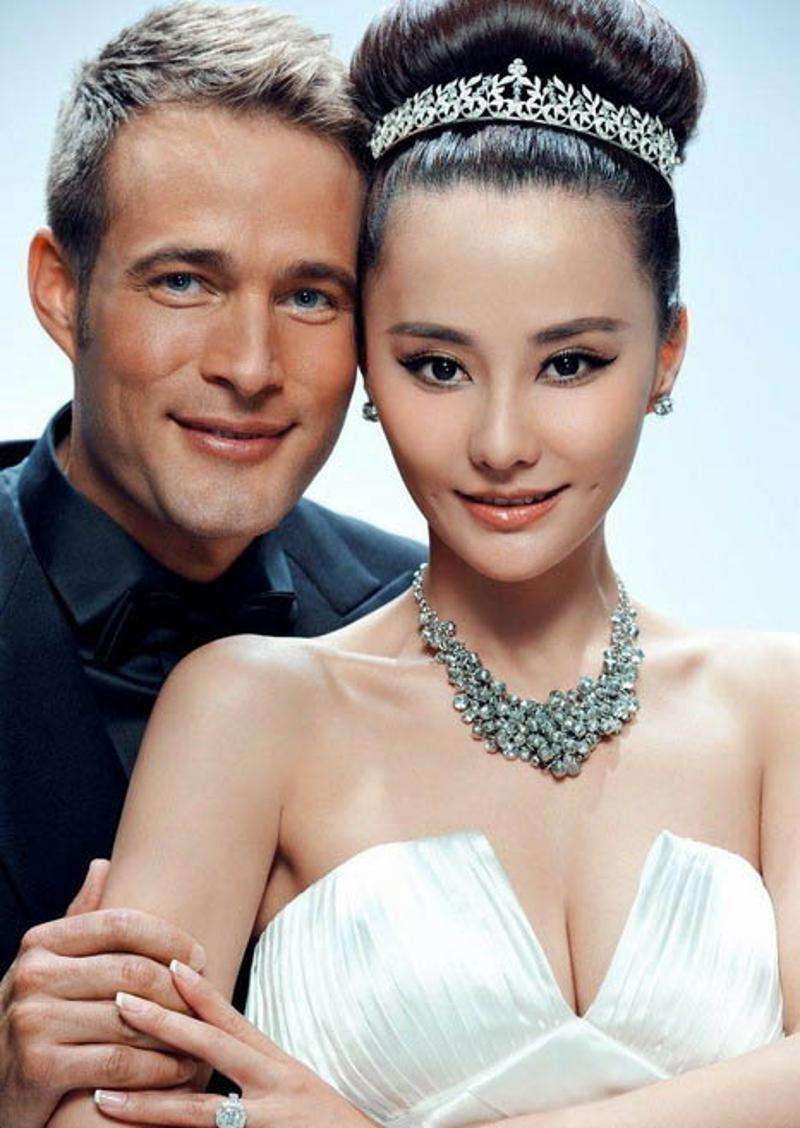 吴奇隆，为何宁愿净身出户，也要成全前妻马舒雅和洋老外？