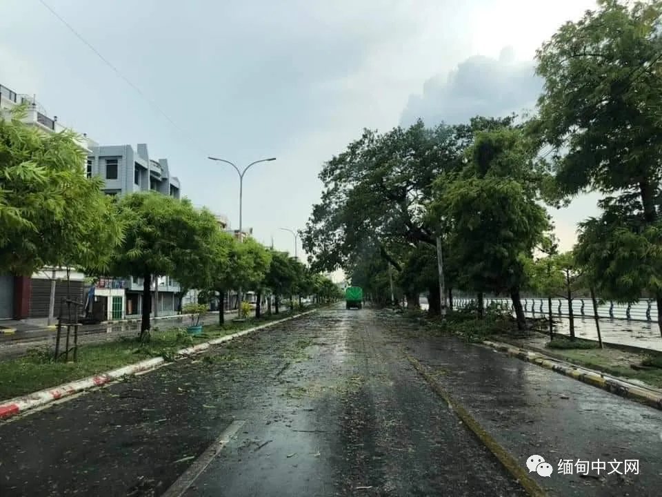 缅甸遭遇强风暴雨冰雹袭击，多个城市一片狼藉