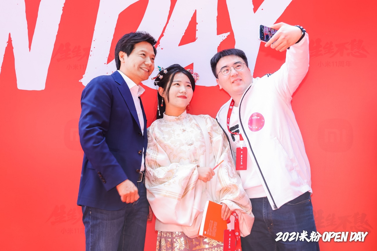 С��ʵ�����״����׷۴��ģ���ţ�19���ʩ�����׷۽�