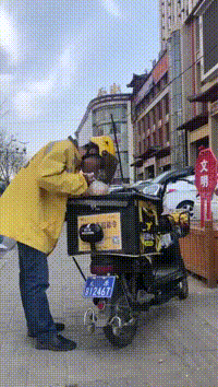 搞笑gif神评：这种技能，我应该能坚持3秒