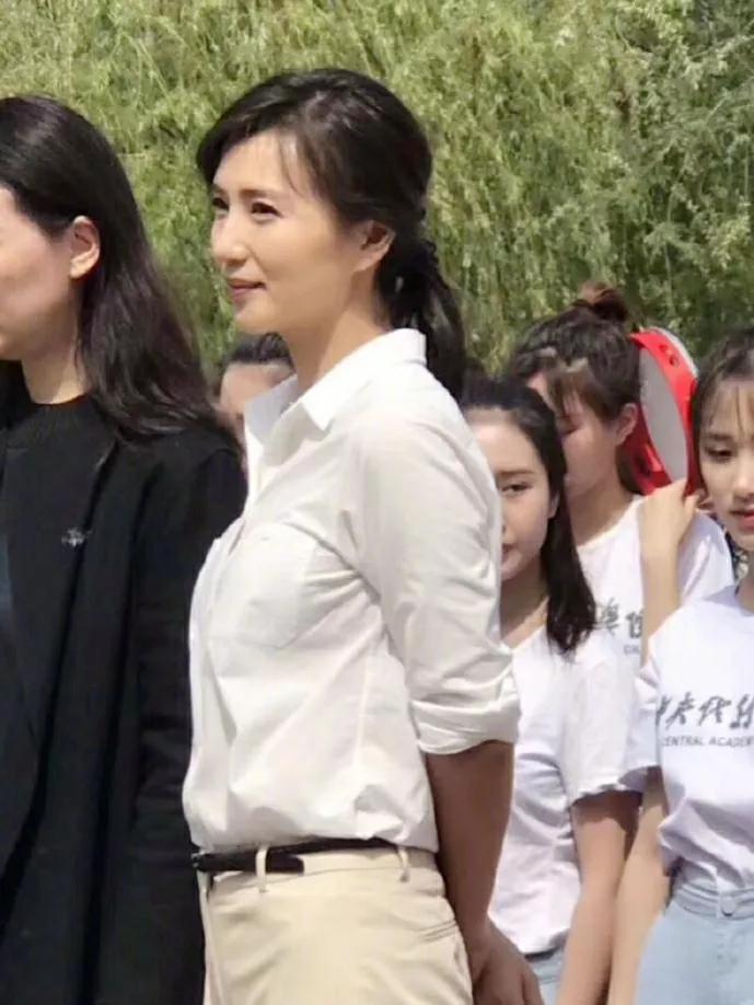 “万人迷”陈好近照曝光，年过40气质更显优雅迷