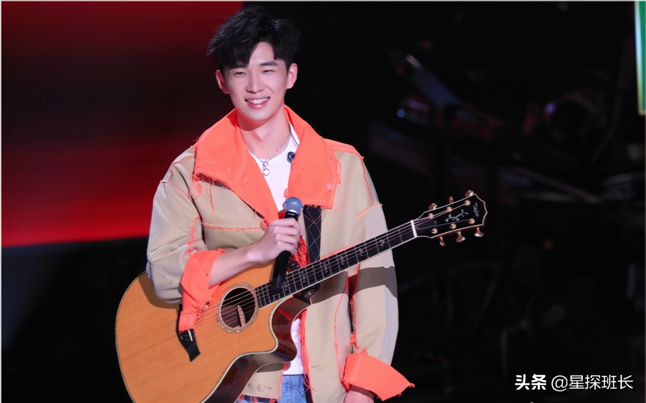 《中国好声音》决赛5进3：李荣浩创逆袭奇迹，谢霆锋今年又陪跑
