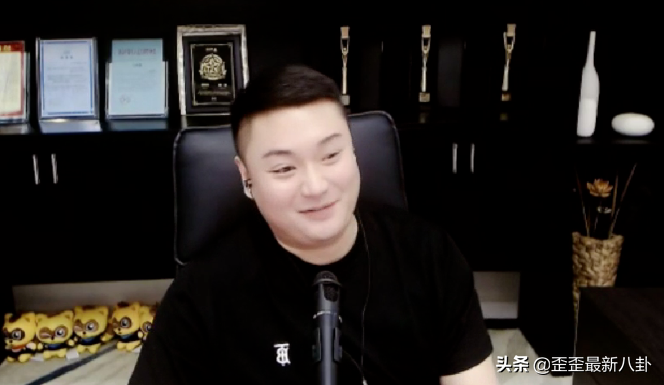 王冕试水，午夜抖音开播！百度主播退网原因曝光，无法适应环境